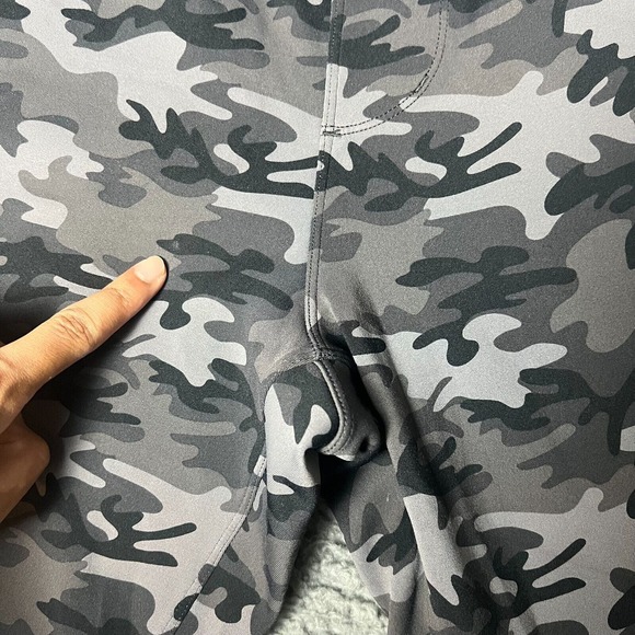 Rhone Pants Mens Large Gray Camo Joggers Performance Comfort Sweat Versatility - Picture 4 of 9